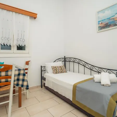Arhontou Guest house *