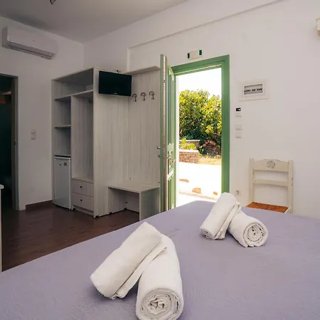 Arhontou Guest house *