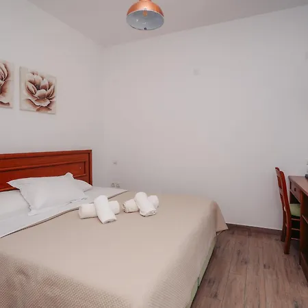 Guest house Arhontou