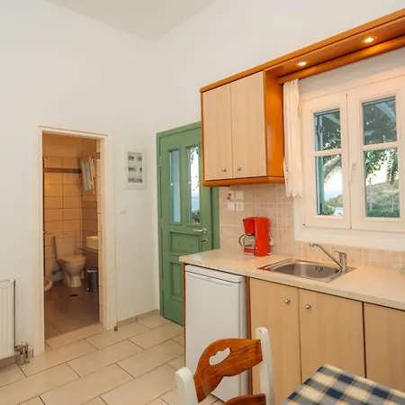 Arhontou Gæstehus 4*